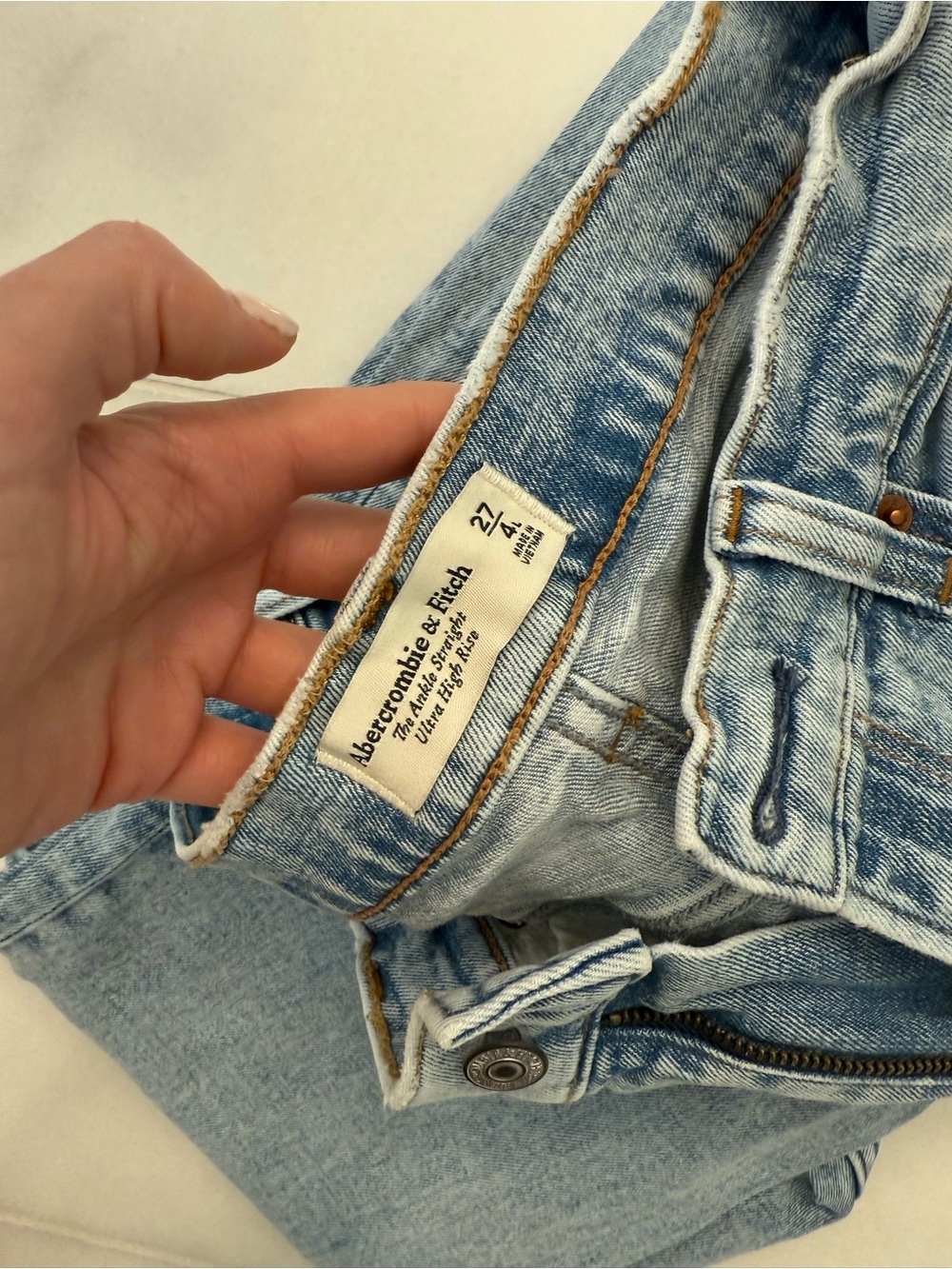Abercrombie & Fitch Light Blue Denim Jeans High Rise Straight Size 27/4